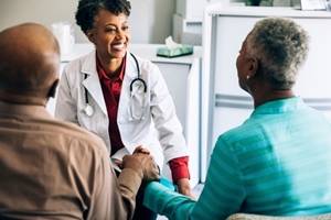 doctor-with-patients-consultation